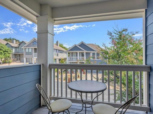 629 Twelve Oaks LN, Austin TX 78704