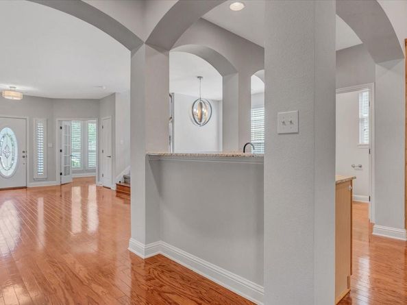 629 Twelve Oaks LN, Austin TX 78704