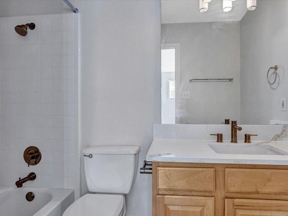 629 Twelve Oaks LN, Austin TX 78704