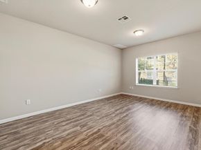 516 E Slaughter LN 603, Austin TX 78744