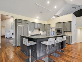 417 Beardsley Ln, Austin TX 78746