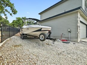 18502 Venture DR, Point Venture TX 78645