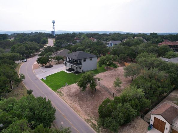 18502 Venture DR, Point Venture TX 78645