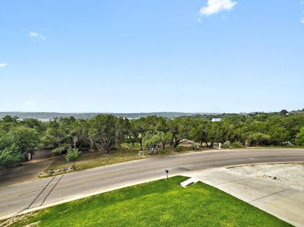 18502 Venture DR, Point Venture TX 78645