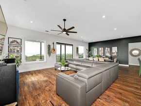 18502 Venture DR, Point Venture TX 78645
