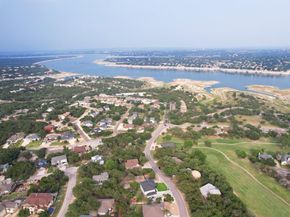 18502 Venture DR, Point Venture TX 78645