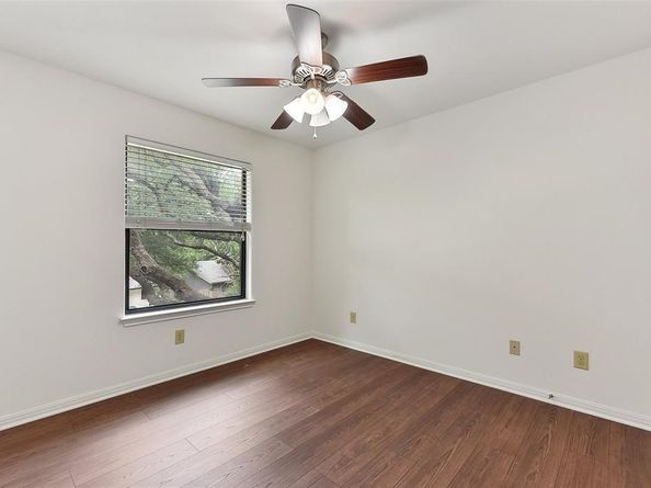 10104 Missel Thrush DR, Austin TX 78750