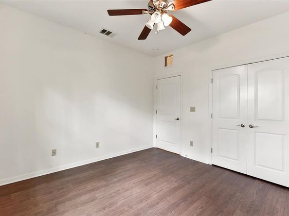 10104 Missel Thrush DR, Austin TX 78750