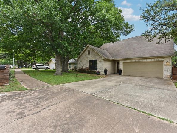 10104 Missel Thrush DR, Austin TX 78750