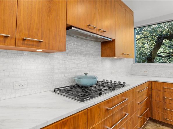 2301 S 5th ST 6, Austin TX 78704