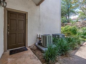 6910 Hart LN 807, Austin TX 78731