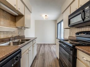 6910 Hart LN 807, Austin TX 78731