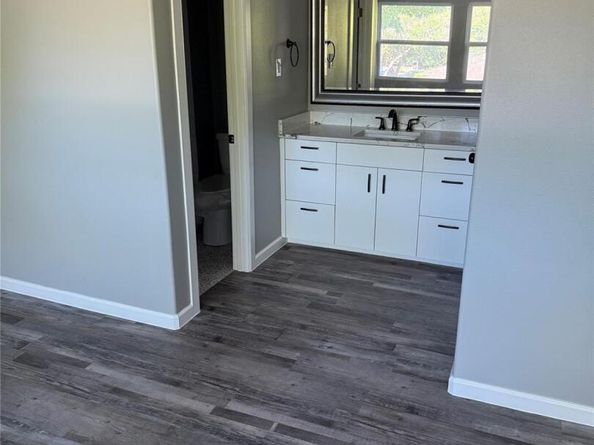 8207 Beaver Brook LN, Austin TX 78748