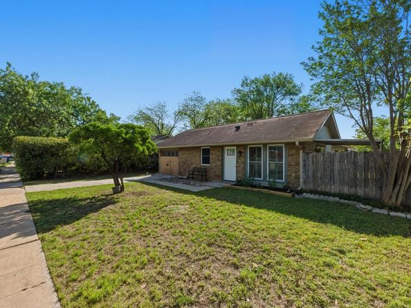 5613 Jacaranda DR, Austin TX 78744