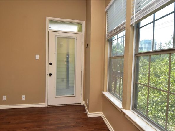 914 W 26th ST 304, Austin TX 78705