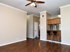 914 W 26th ST 304, Austin TX 78705