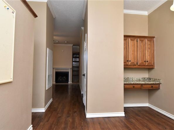 914 W 26th ST 304, Austin TX 78705