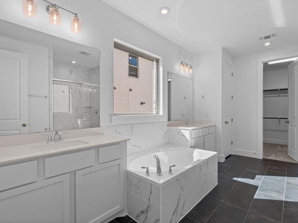 1433 Blue Moon DR, Georgetown TX 78628