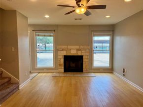 6900 E Riverside DR 8, Austin TX 78741