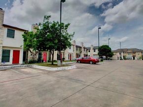 6900 E Riverside DR 8, Austin TX 78741
