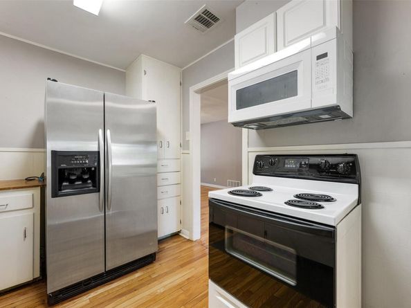 2605 W 49th ST, Austin TX 78731