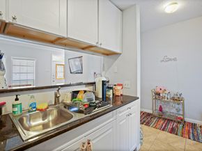 715 22 1/2 St 101, Austin TX 78705