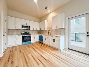 2309 Montopolis DR 8, Austin TX 78741