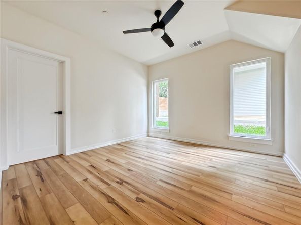 2309 Montopolis DR 8, Austin TX 78741