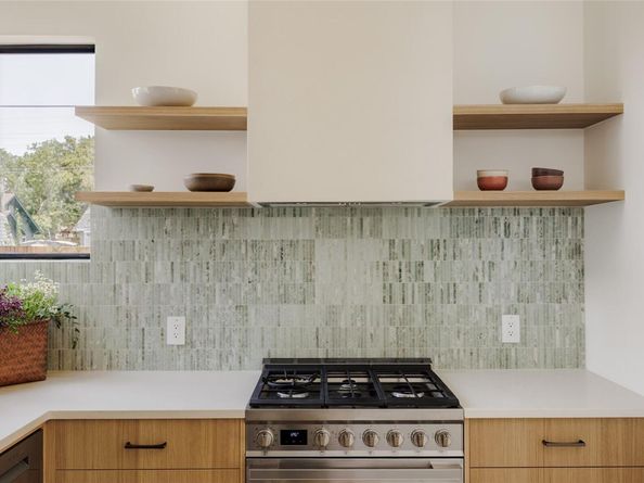 2206 Holly ST 2, Austin TX 78702