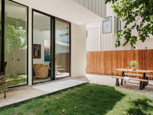 2206 Holly ST 2, Austin TX 78702