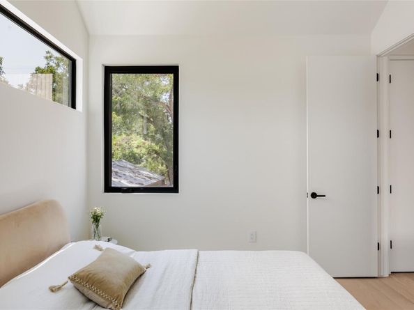 2206 Holly ST 2, Austin TX 78702