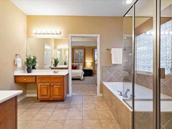 2812 Alsatia DR, Austin TX 78748