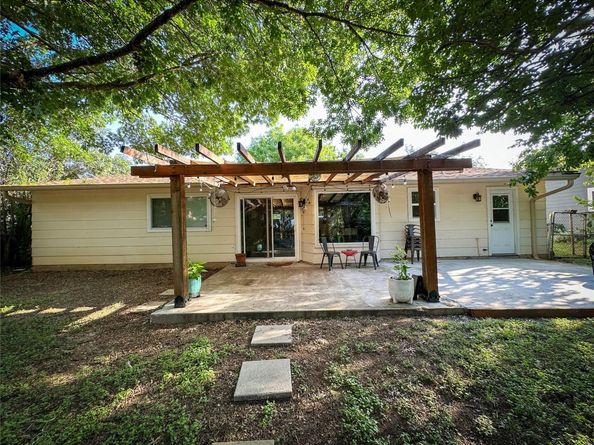 910 Emerald Wood DR, Austin TX 78745