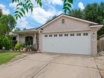 2606 Bradley LN