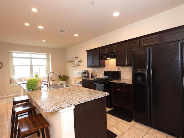 2880 Donnell DR 2203, Round Rock TX 78664
