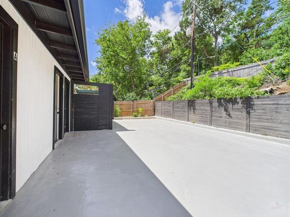 6108 Shadow Valley DR B, Austin TX 78731