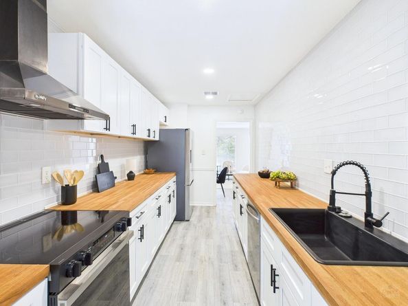 6108 Shadow Valley DR B, Austin TX 78731