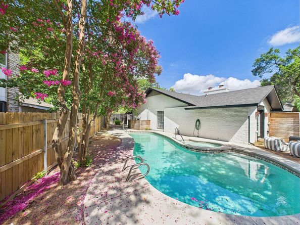 6108 Shadow Valley DR B, Austin TX 78731