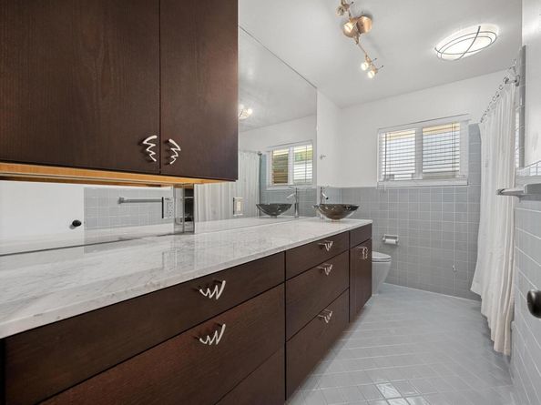 3518 Lakeland DR, Austin TX 78731