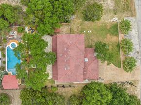 201 Cowal DR N, Spicewood TX 78669
