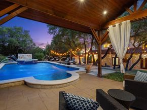 201 Cowal DR N, Spicewood TX 78669