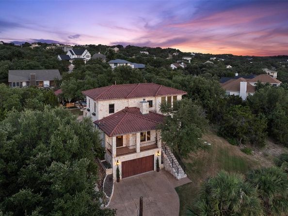 201 Cowal DR N, Spicewood TX 78669