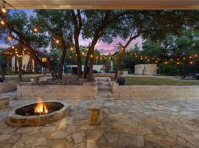 201 Cowal DR N, Spicewood TX 78669