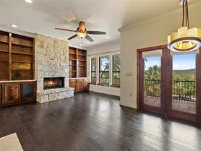 201 Cowal DR N, Spicewood TX 78669
