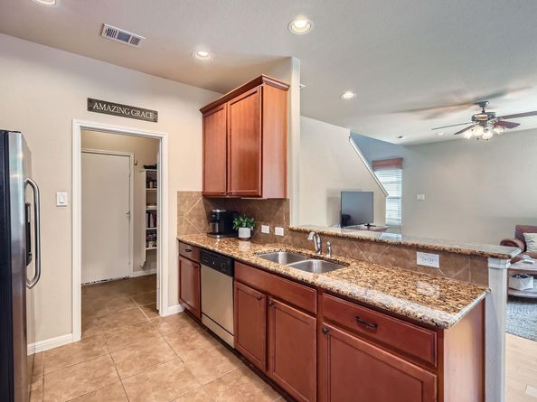 9412 Beechnut DR 28, Austin TX 78748