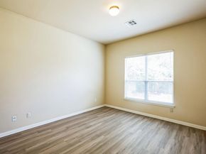 220 Valona LOOP, Round Rock TX 78681