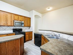220 Valona LOOP, Round Rock TX 78681