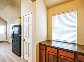 220 Valona LOOP, Round Rock TX 78681