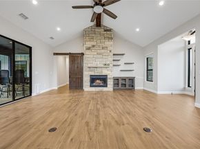 112 Venture BLVD S, Point Venture TX 78645