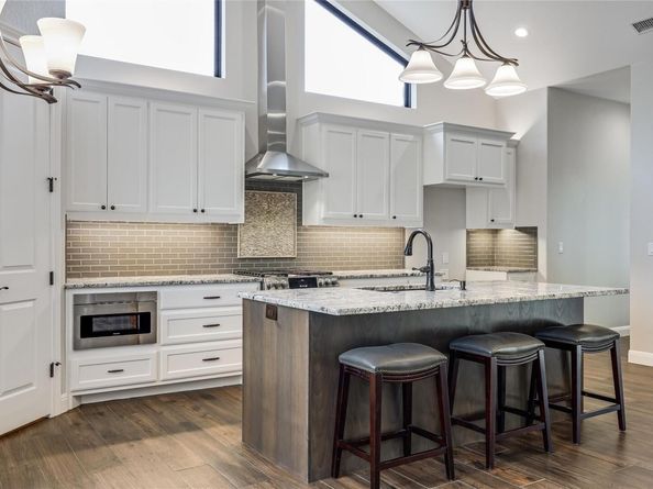 112 Venture BLVD S, Point Venture TX 78645